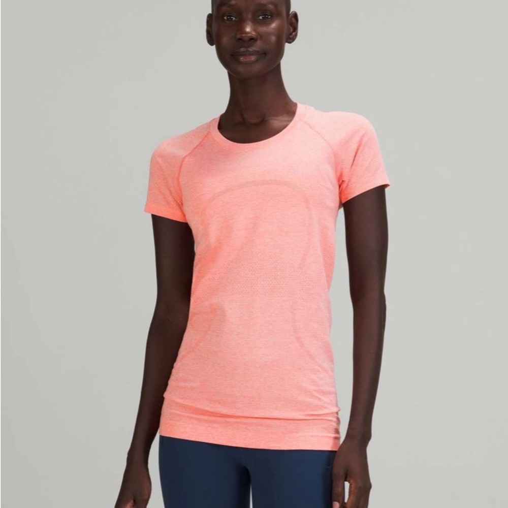 Lululemon Swiftly Tech Short-Sleeve 2.0 Raspberry Cream/ Dew Pink